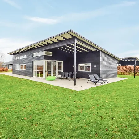 Holiday home Cozy Home In Haderslev With Kitchen